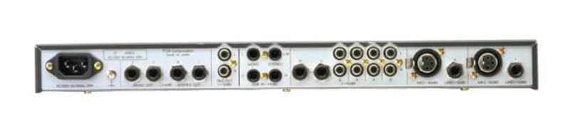 TOA Mikser 2xMik 4xStereo L+R+2xMono 1U